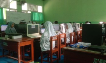 PELAKSANAAN PENILAIAN TENGAH SEMESTER (PTS) GANJIL TAHUN AJARAN 2022/2023 DI SMA UNGGULAN AL-MIZAN JATIWANGI KAB MAJALENGKA