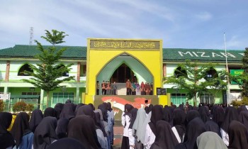 SMA AL-MIZAN IKUTI UPACARA PERINGATAN HARI PAHLAWAN