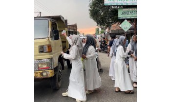 SMA Unggulan Al-Mizan Gelar MABIT Semarakkan Ramadan dengan Nuzulul Quran dan Haul