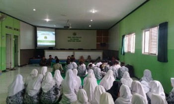 Rapat Sosialisasi Program Sekolah SMA Unggulan Al-Mizan Kepada Orang Tua Siswa