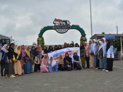 Kunjungan Industri Museum Angkut