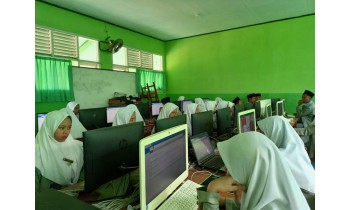 SMA Unggulan Al-Mizan Melaksanakan Penilaian Akhir Tahun 2021-2022