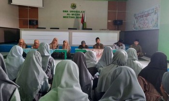 SMA ungguan al mizan jatiwangi mengadakan kegiatan yang diberinama Millenial SmartTren Ramadhan