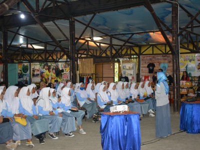 Kunjungan Industri SMA Selamat Pagi Indonesia